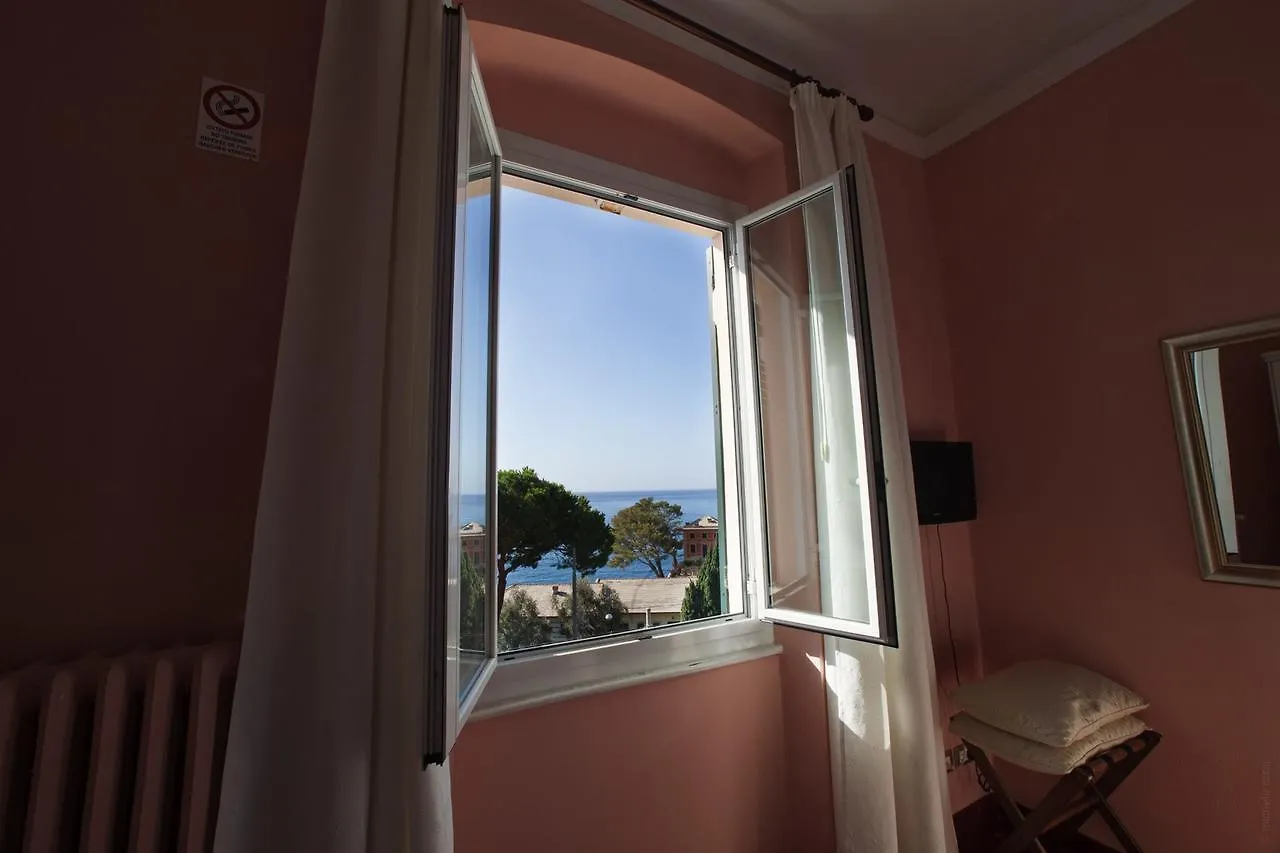 Hotel La Giara Recco 2*,